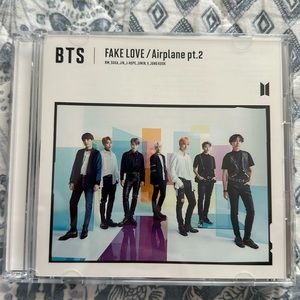 BTS Fake Love/Airplane pt.2 CD&DVD